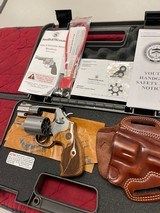 SMITH & WESSON 686 PERFORMANCE CENTER MODEL 357/38 - 1 of 4