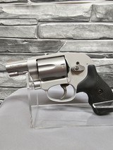 SMITH & WESSON 638 38 SPL. - 4 of 5