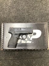 SMITH & WESSON M&P40 SHIELD .40 S&W - 2 of 4
