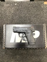 SMITH & WESSON M&P40 SHIELD .40 S&W - 1 of 4