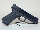 GLOCK G22 GEN 5 .40 S&W - 2 of 2