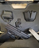 SPRINGFIELD ARMORY XD-40 .40 S&W - 4 of 6