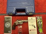 SMITH & WESSON 60 PRO PERFORMANCE 357/38 - 1 of 3