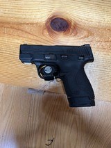 SMITH & WESSON 9mm M&P9 SHIELD 9MM LUGER (9X19 PARA) - 1 of 3