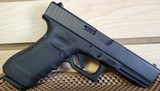 GLOCK 22 G22 GEN 4 .40 S&W - 2 of 5