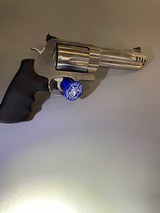 SMITH & WESSON 460V .460 S&W MAGNUM - 2 of 3