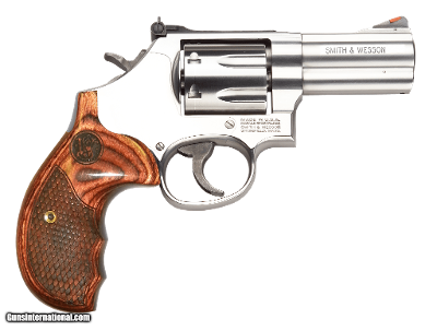 SMITH & WESSON 686 PLUS DELUXE .357 MAG
