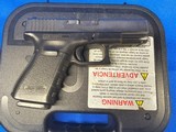 GLOCK G23 GEN3 .40 S&W - 2 of 3