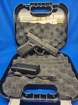 GLOCK G23 GEN3 .40 S&W - 1 of 3