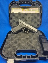 GLOCK G23 GEN3 .40 S&W - 1 of 2