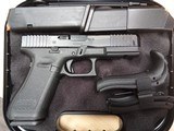 GLOCK GLOCK 17 GEN 5 9MM LUGER (9X19 PARA) - 1 of 3