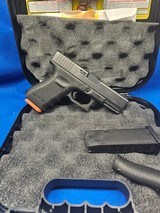 GLOCK G23 GEN4 (LE TRADE IN) .40 S&W - 1 of 3
