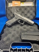 GLOCK G22 GEN3 .40 S&W - 1 of 3