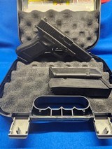 GLOCK G22 GEN3 .40 S&W - 1 of 3