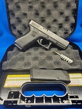 GLOCK G23 GEN3 .40 S&W - 1 of 3