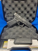 GLOCK G23 GEN3 .40 S&W - 1 of 3
