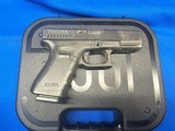 GLOCK G23 GEN3 .40 S&W - 2 of 3
