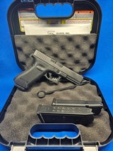 GLOCK G22 GEN4 (LE TRADE-IN) .40 S&W - 1 of 3