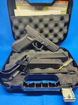 GLOCK G22 GEN4 (LE TRADE-IN) .40 S&W - 1 of 1