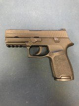 SIG SAUER P250 COMPACT .40 S&W - 1 of 3