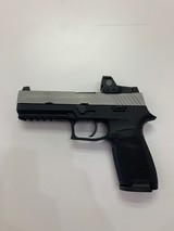 SIG SAUER 320 P320 320AXGCA-9-CW-CL-R2 CLASSIC 17RDS 9MM LUGER (9X19 PARA) - 1 of 2