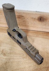 SMITH & WESSON M&P 9 M2.0 FDE 9MM LUGER (9X19 PARA) - 2 of 3