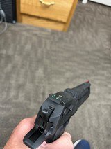MAGNUM RESEARCH DE44L5IMB 44
MAG - 3 of 3
