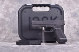 Glock G22 Gen 4 .40 S&W - 1 of 2