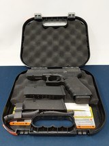 GLOCK 22 .40 S&W - 1 of 3