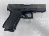 GLOCK 23 GEN 2 .40 S&W - 2 of 3