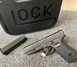 GLOCK 17 9MM LUGER (9X19 PARA) - 1 of 3