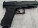 GLOCK 22 Gen 5 .40 S&W - 2 of 3