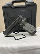 SIG SAUER P229R .40 S&W - 3 of 3