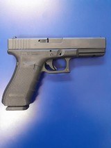 GLOCK 22 G22 full size Gen 4 .40 CALIBER - 1 of 2