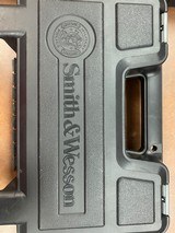 SMITH & WESSON M&P40 .40 S&W - 3 of 3