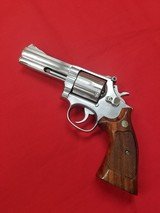 SMITH & WESSON 686 .357 MAG - 1 of 3