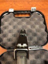 GLOCK 17
Gen 5 9MM LUGER (9X19 PARA) - 2 of 3