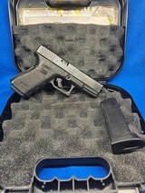 GLOCK G23 GEN3 .40 S&W - 1 of 3