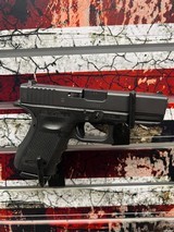 GLOCK G23 GEN4 .40 S&W - 1 of 3