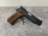 SPRINGFIELD ARMORY P9 .40 S&W - 1 of 3