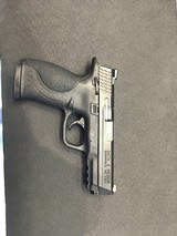 SMITH & WESSON M&P 40 FULL SIZE .40SW m&p40 .40 S&W - 1 of 2