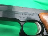 SMITH & WESSON 422 .22 LR - 3 of 3