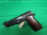 TAURUS Pt 92 AF 9MM LUGER (9X19 PARA) - 2 of 3