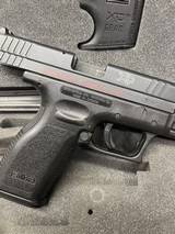 SPRINGFIELD ARMORY XD .40 S&W - 2 of 3