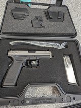 SPRINGFIELD ARMORY xd-45 acp .45 ACP - 1 of 3