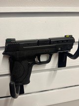 SMITH & WESSON M&P Shield EZ Performance center 9MM LUGER (9X19 PARA) - 1 of 3