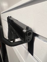 GLOCK G17 GEN 5 9MM LUGER (9X19 PARA) - 3 of 3