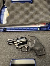 SMITH & WESSON 442-1 .38 SPL - 2 of 2