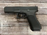 GLOCK 17
Gen 5 9MM LUGER (9X19 PARA) - 1 of 2