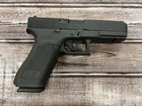 GLOCK 17
Gen 5 9MM LUGER (9X19 PARA) - 2 of 2